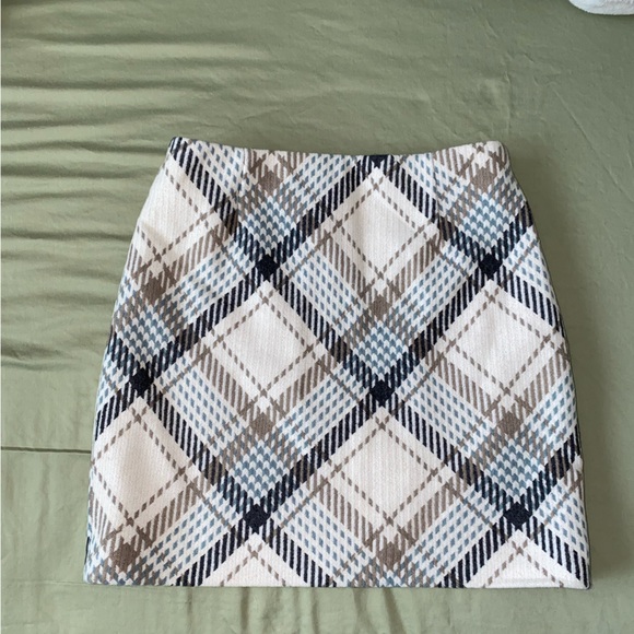 Plaid Skirt - Picture 2 of 2